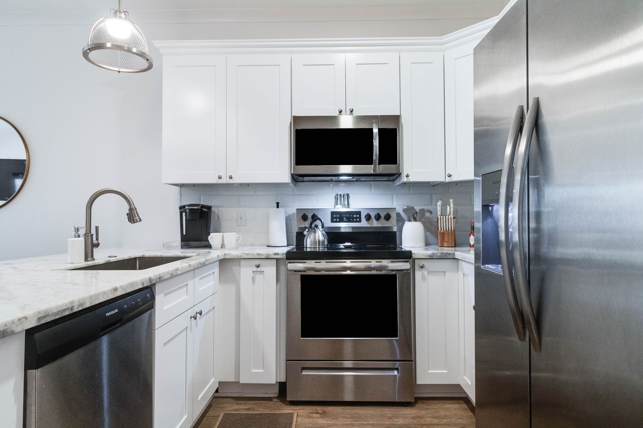 10-web-or-mls-411 Curtis Street- B-8