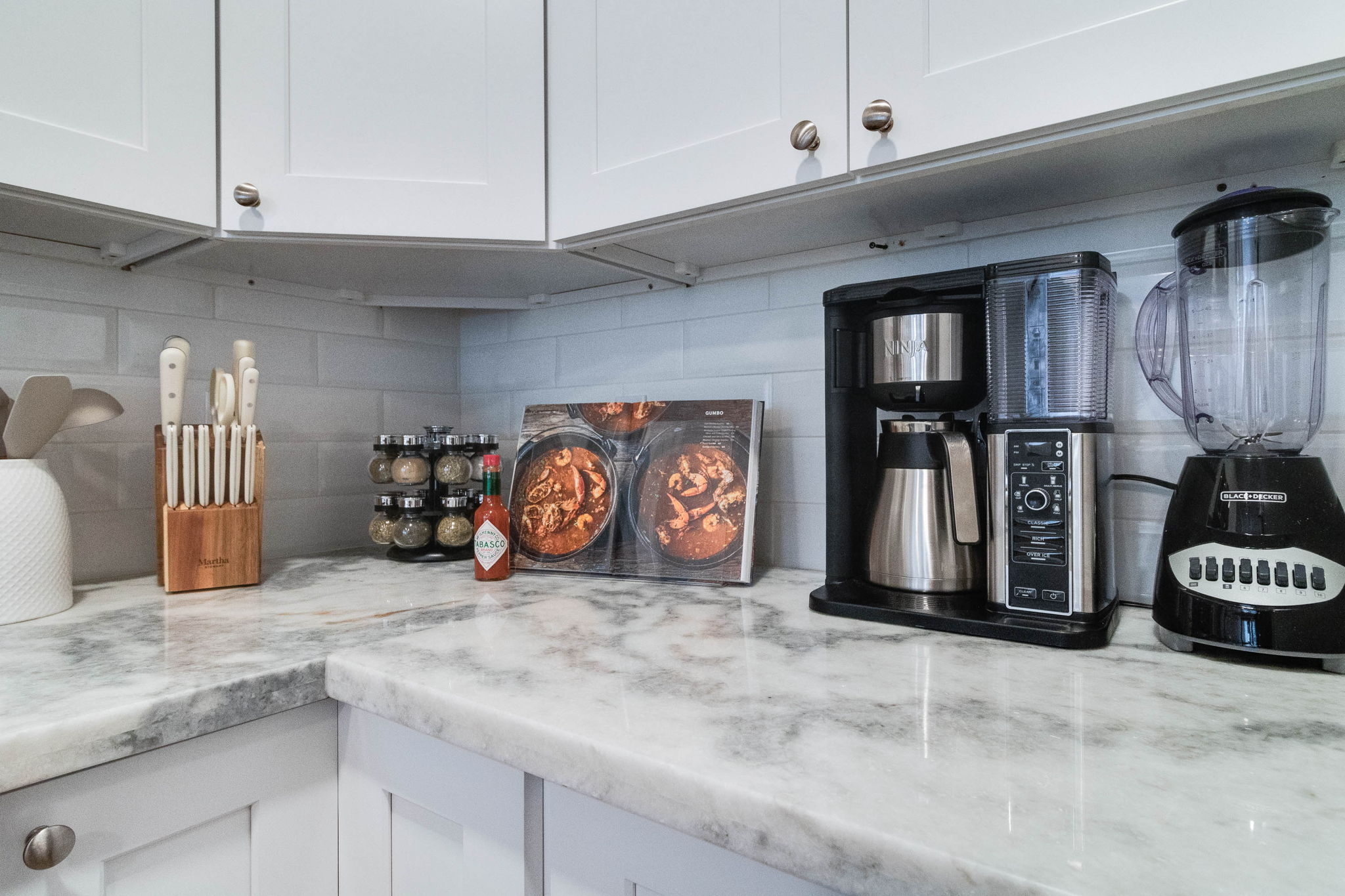 11-web-or-mls-411 Curtis Street- B-10