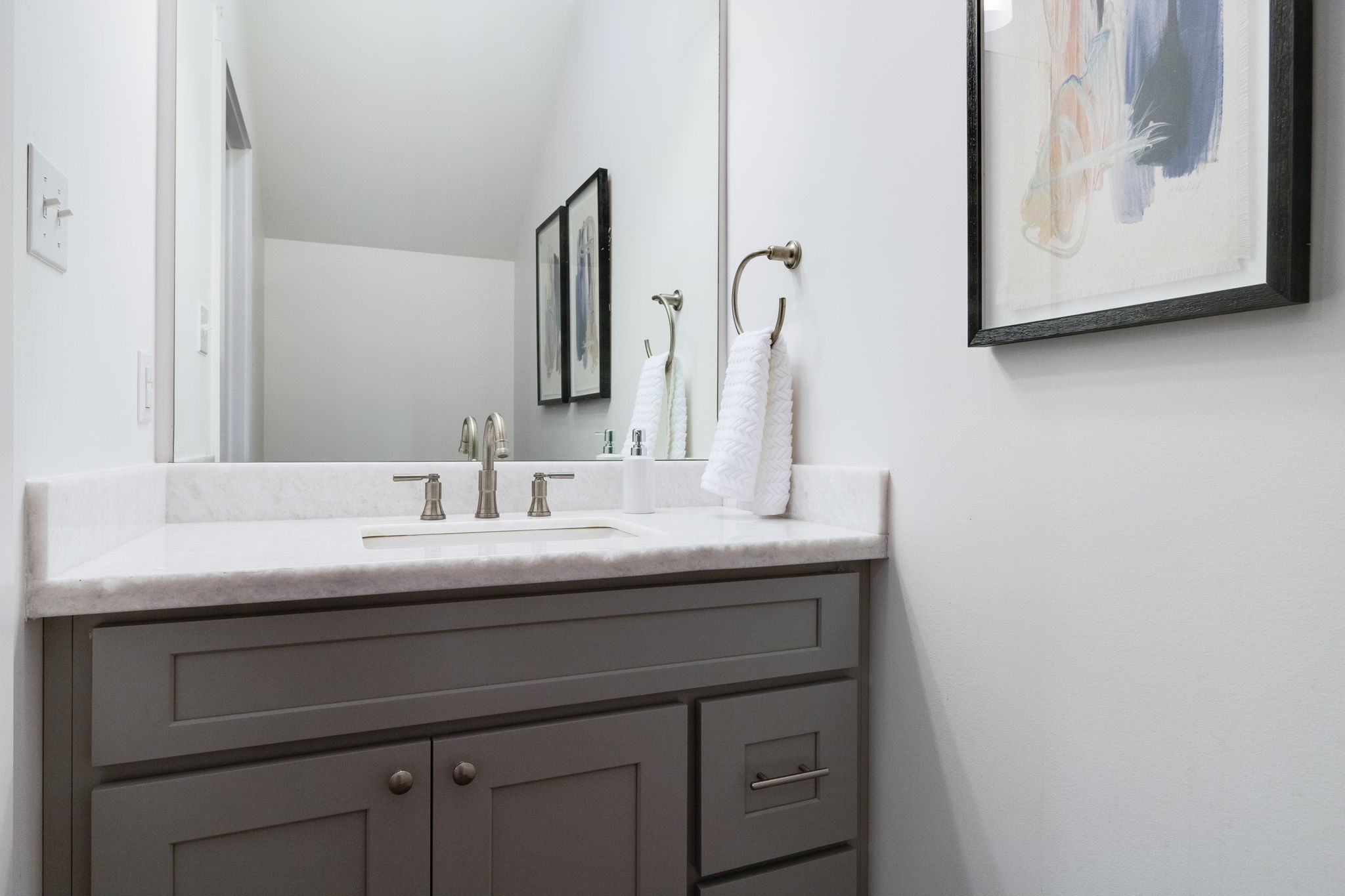 13-web-or-mls-411 Curtis Street- B-12