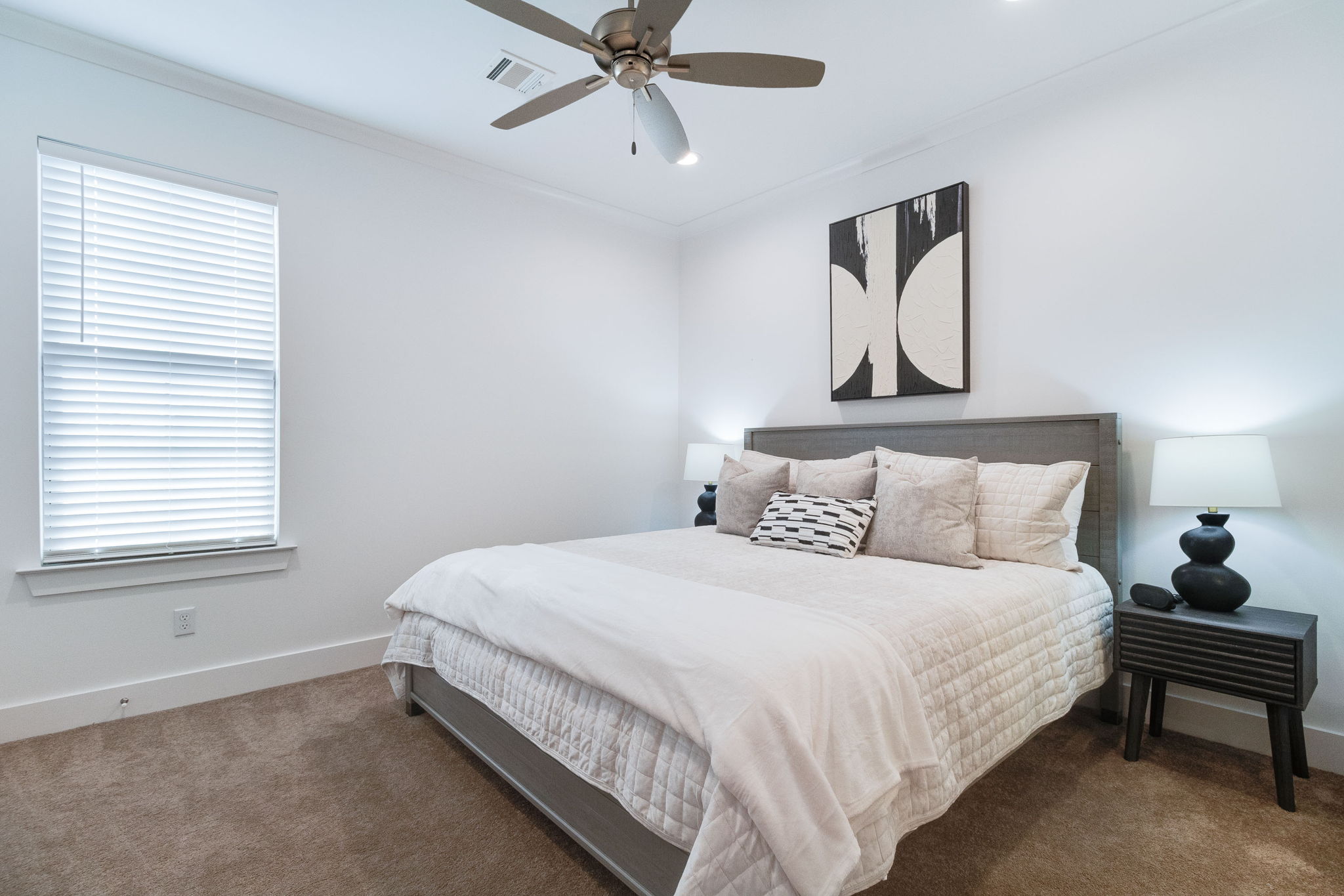 21-web-or-mls-411 Curtis Street- B-19