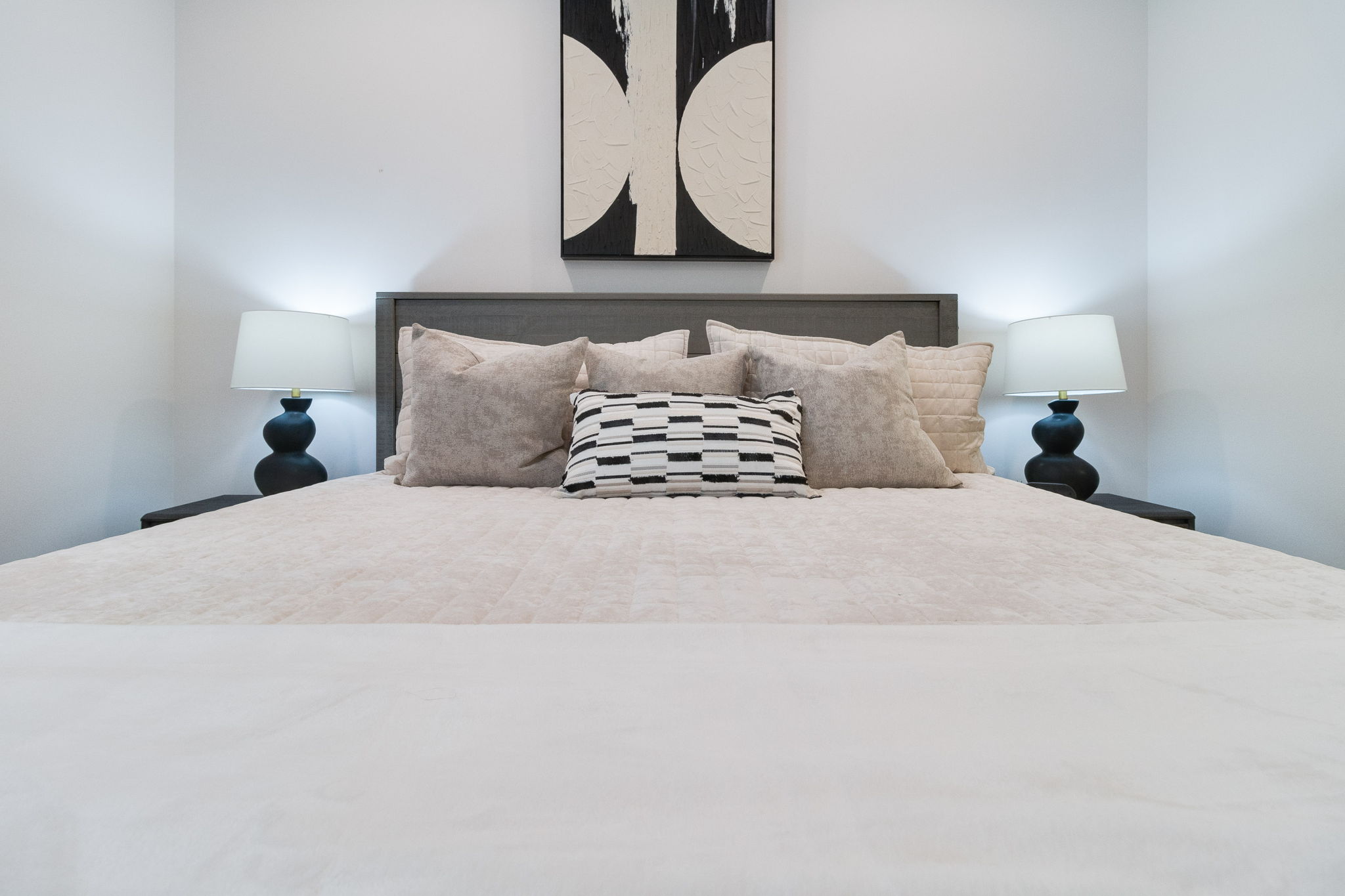 22-web-or-mls-411 Curtis Street- B-20