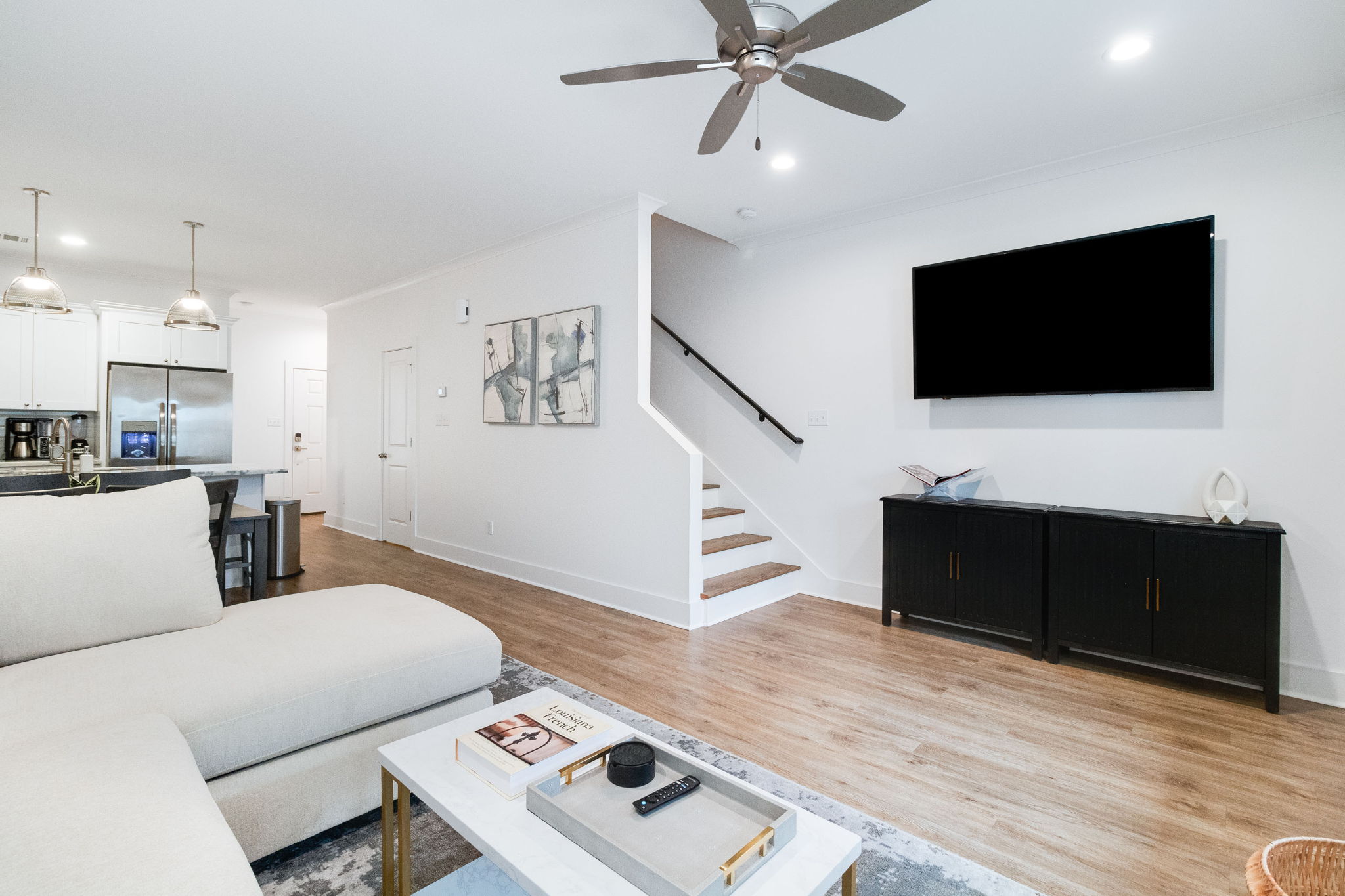 6-web-or-mls-411 Curtis Street- B-4